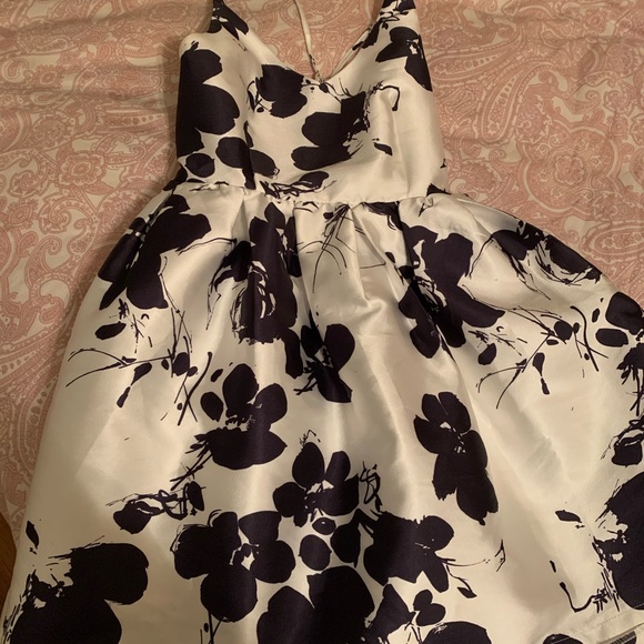 Black and white cocktail dress - Picture 4 of 5